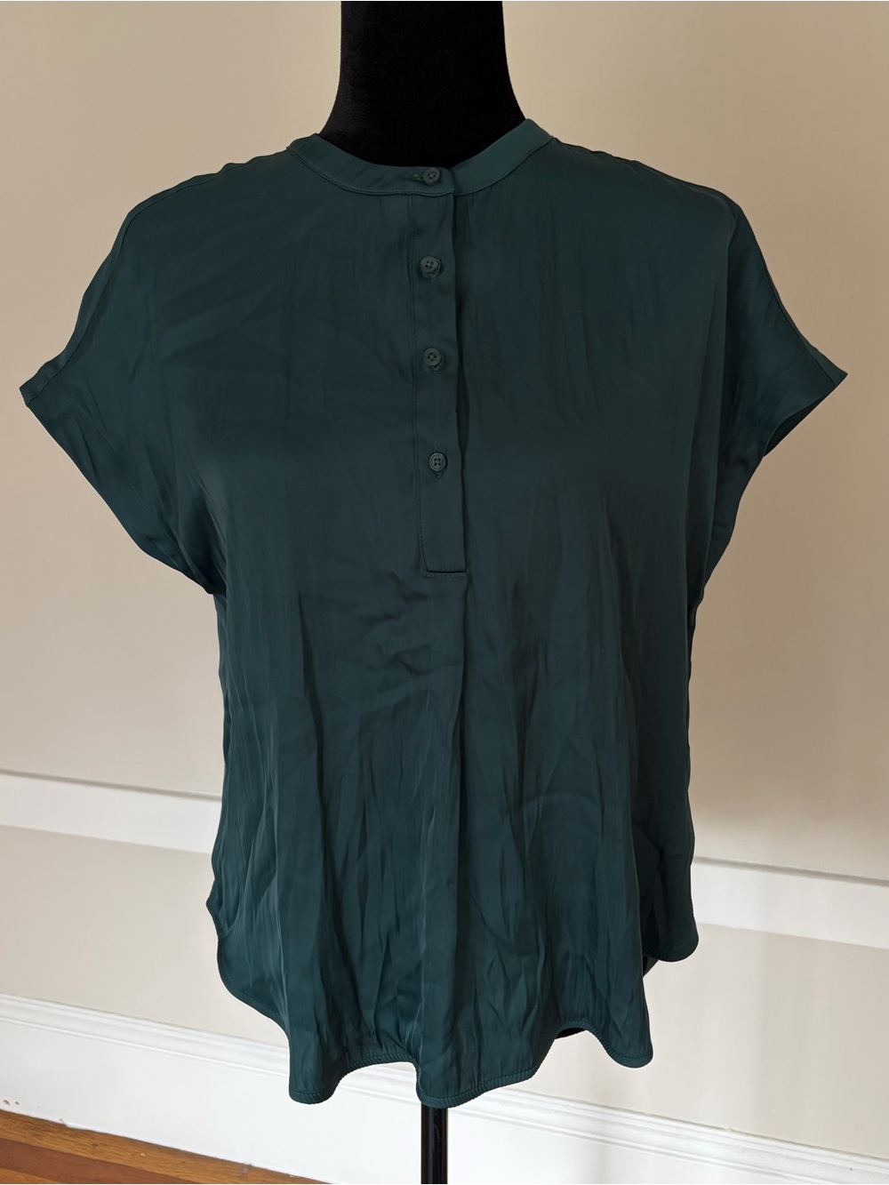 Old Navy Short Dolman Sleeve Emerald Green Satin Shiny Button-Front Blouse Sz S